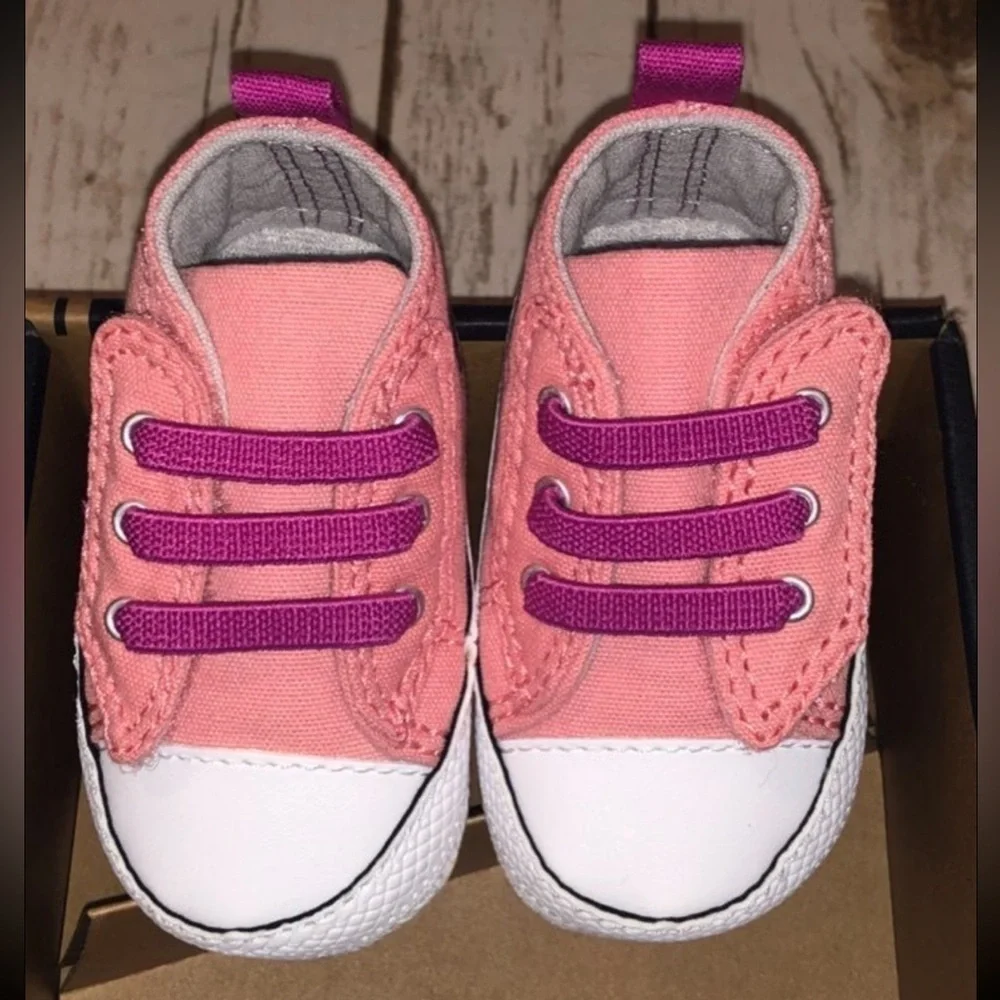 Converse chuck Taylor all star crib shoes